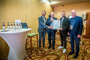 Cena konferencie energfórum 2024 v rukách ústavu procesného inžinierstva strojníckej fakulty stu v bratislave
